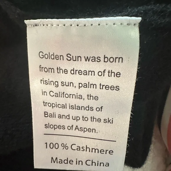 Golden Sun 100% Cashmere Sweater – “Born to Ski” Embroidered – Black – Size S/M